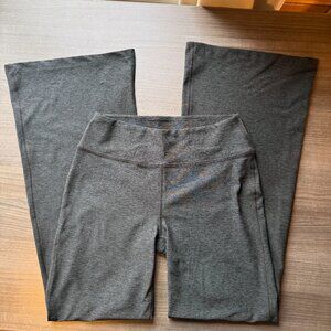 Beyond Yoga Spacedye 90's Low Rise Flare Pant - XL - Black - Yoga pants